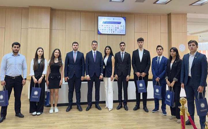 UNEC-in 14 tələbəsi adlı təqaüdə layiq görülüb!